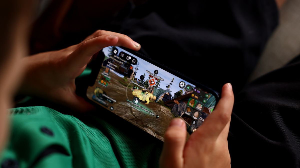 Apple's Potential Entry into Gaming: Beats-Branded Controllers for iPhone — via tech.yahoo.com